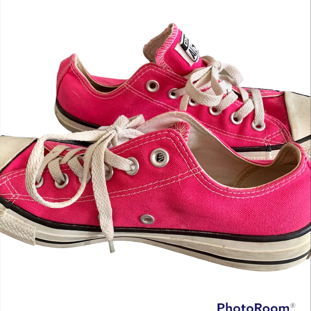 Pink Converse - Picture 2 of 4